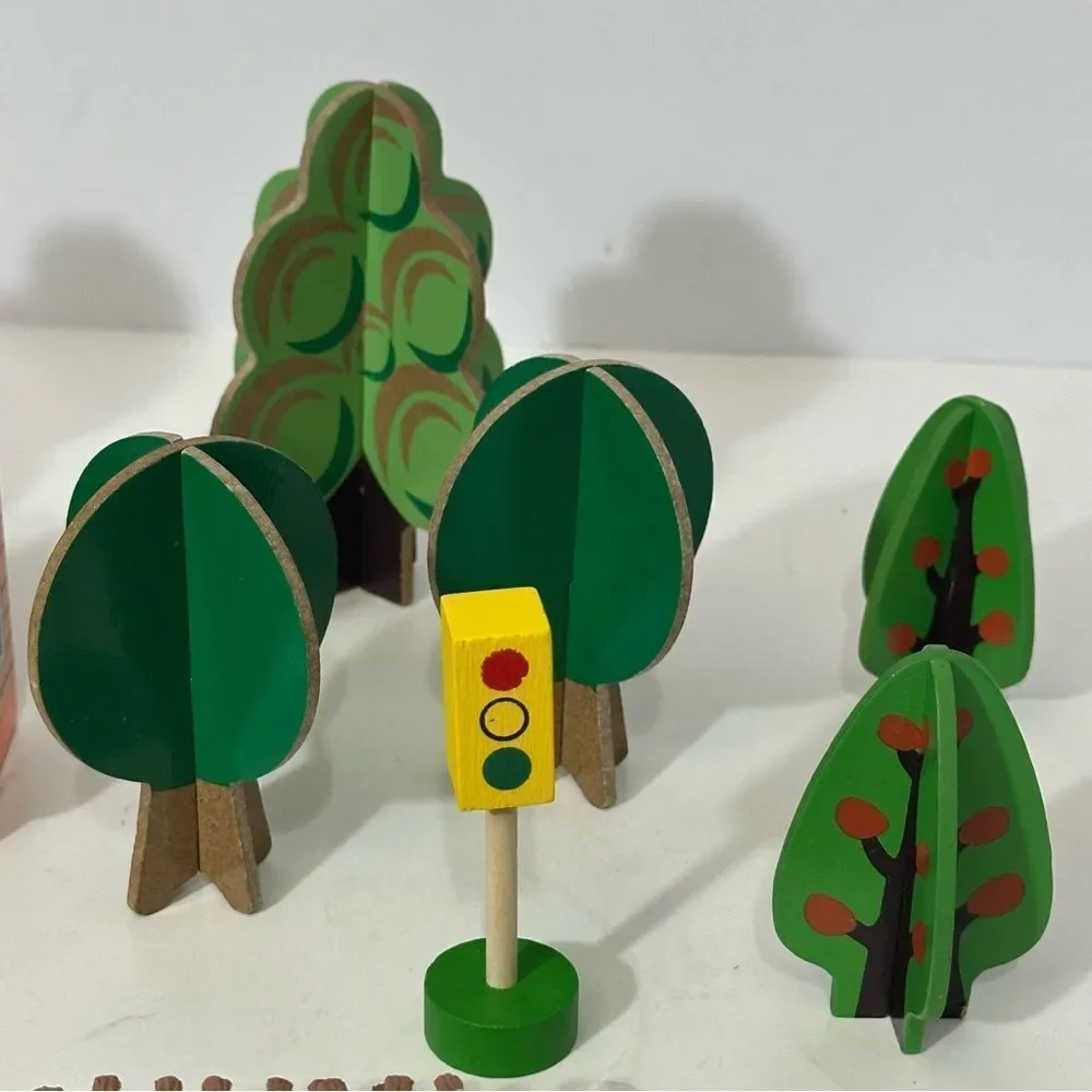 Thomas & Friends Wooden Railway Train – People, Signs, Fencing, Trees, Building